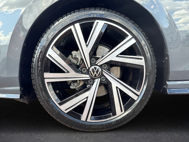 Volkswagen Golf DSG Golf VIII R-Line Variant