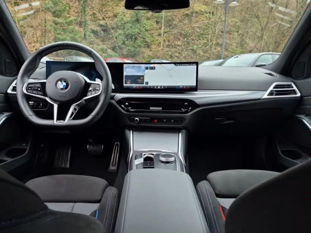 BMW 330 330i M-Sport Touring xDrive