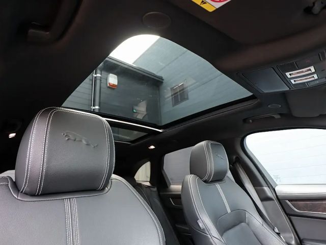 Jaguar F-Pace AWD P400e R-Dynamic S