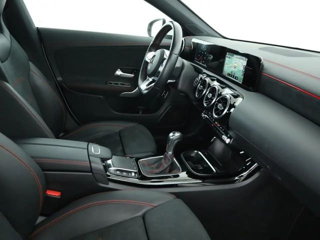 Mercedes-Benz CLA 200 AMG Line CLA 200 d Coupé