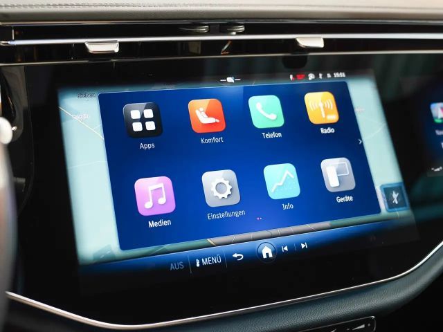 Mercedes-Benz E 220 AMG Line E 220 d Sedan