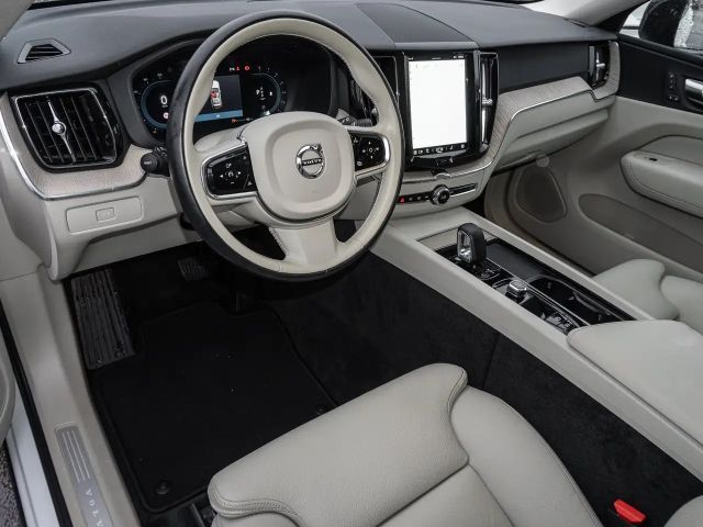 Volvo XC60 Dark Plus