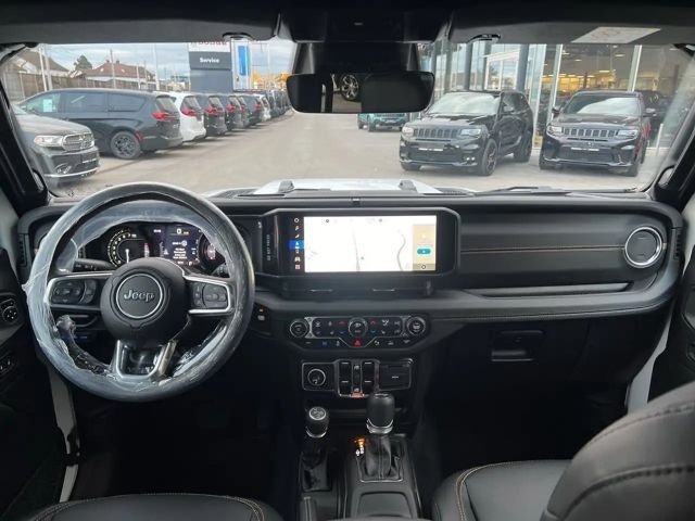 Jeep Wrangler Sahara