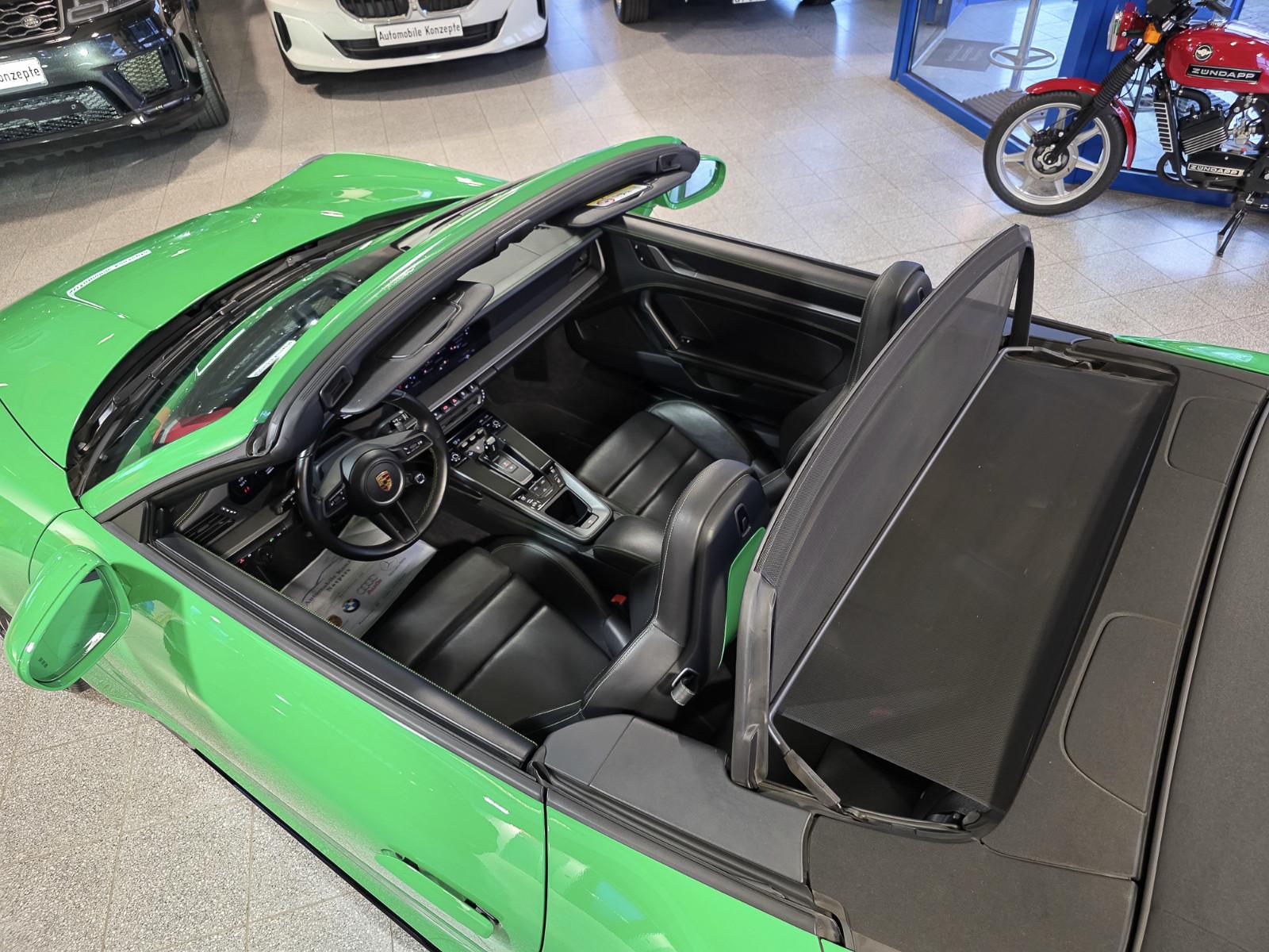 Porsche 911 4 992 Cabriolet Carrera