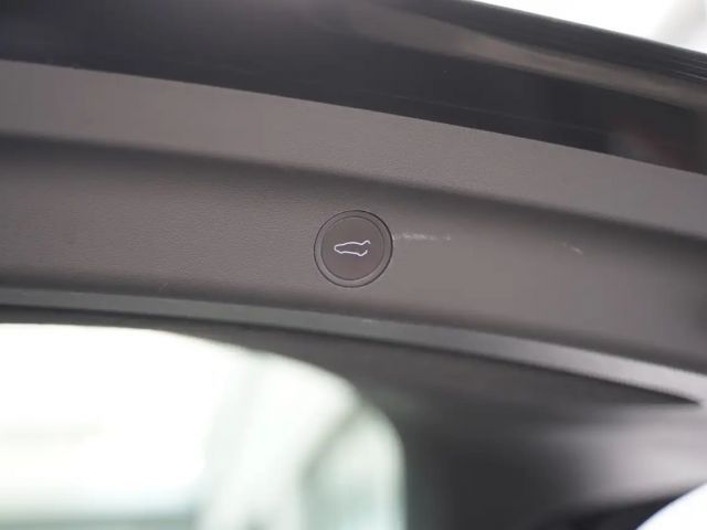 Tesla Model Y AWD Long Range