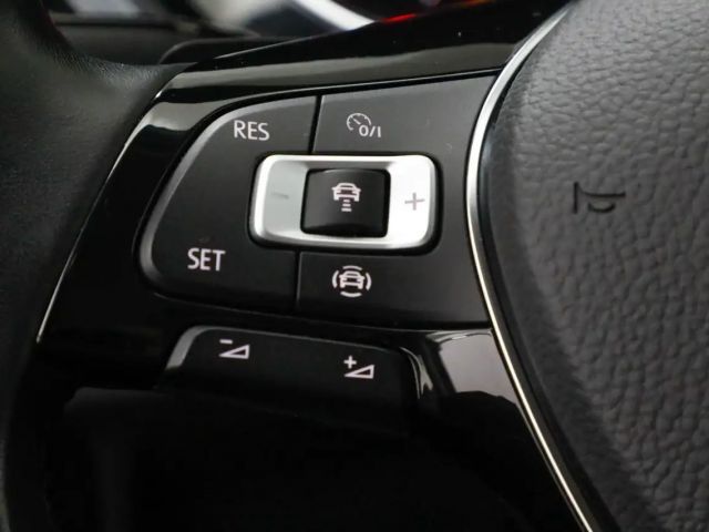 Volkswagen Touran 1.5 TSI DSG