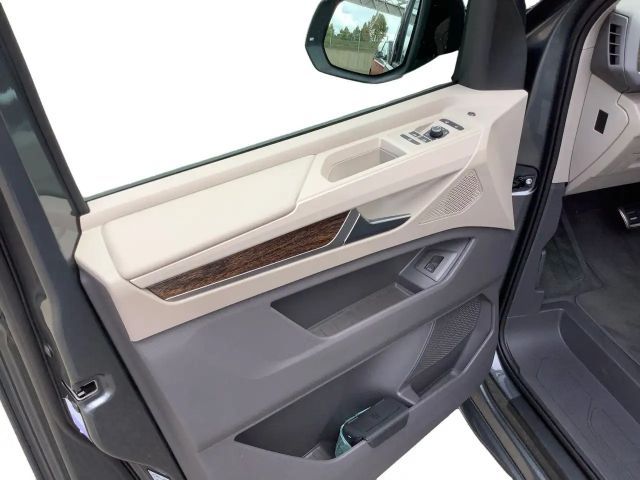 Volkswagen Multivan 2.0 TDI DSG Style T7