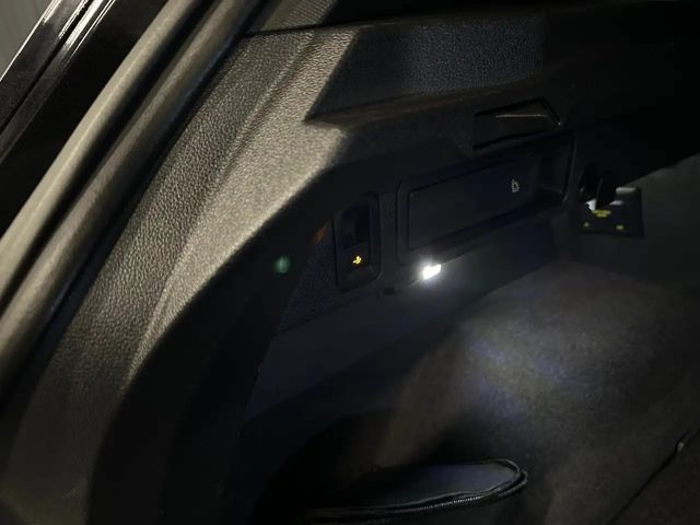 Volkswagen Tiguan R-Line Sport