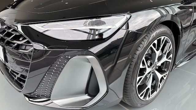 Audi A6 Quattro S-Tronic Sedan