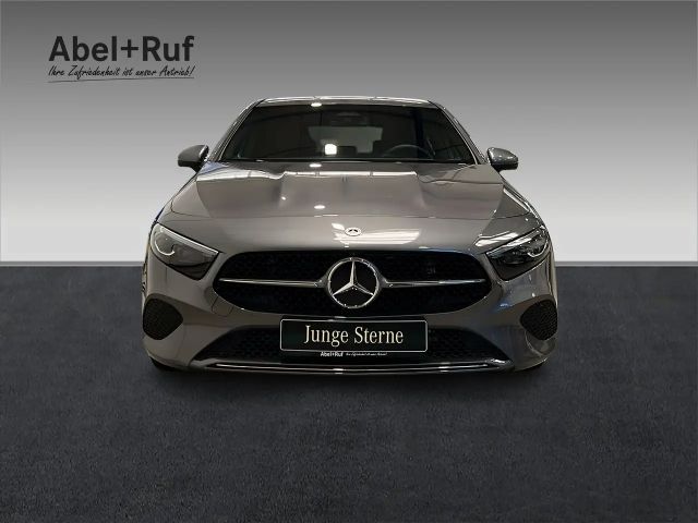Mercedes-Benz A 220 4MATIC Progressive
