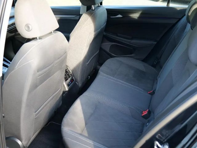 Volkswagen Golf DSG Style eHybrid