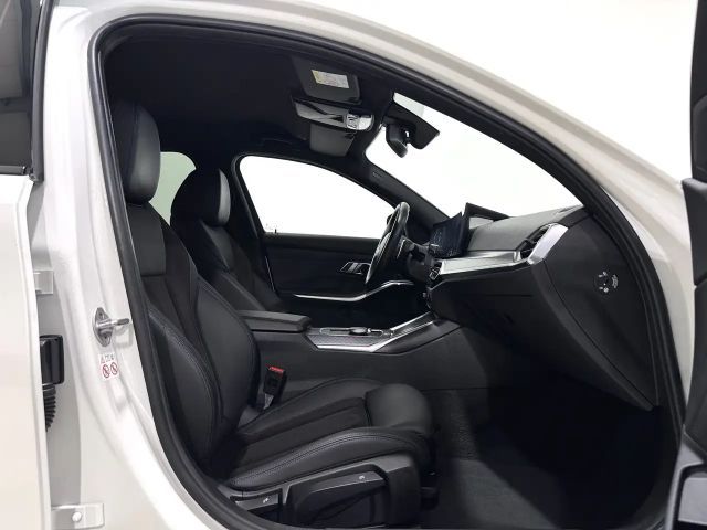 BMW 320 320e M-Sport Sedan