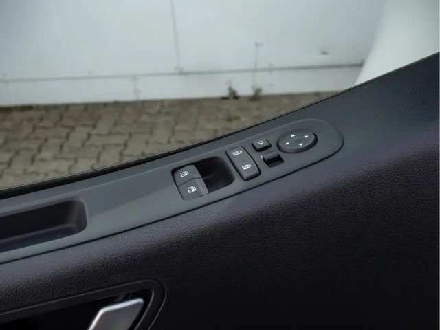 Hyundai Staria Signature