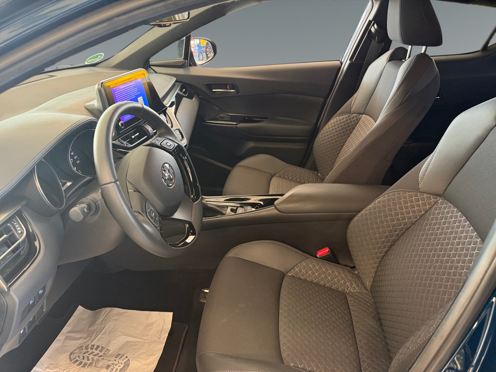 Toyota C-HR 5-deurs Bi-Tone Team D