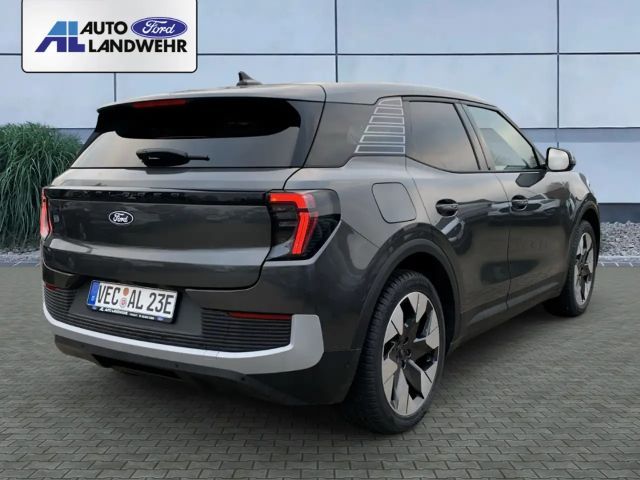 Ford Explorer Extended range RWD