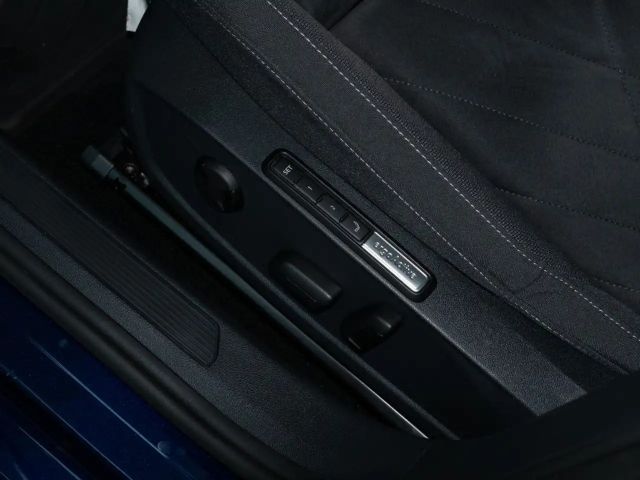 Volkswagen Golf 2.0 TSI Golf VIII Style