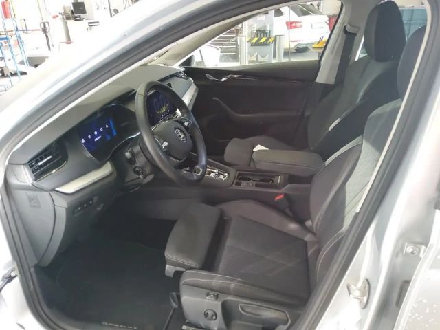 Skoda Octavia TDI DSG MATRIX NAVI ACC SPURH AHK VORBREI