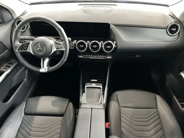 Mercedes-Benz GLA 200 Progressive