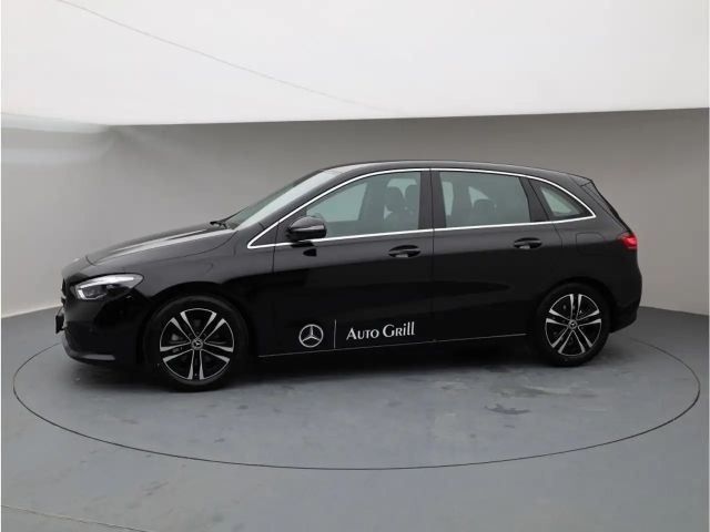 Mercedes-Benz B 200 Progressive Sedan