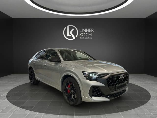Audi RS Q8 Performance Quattro