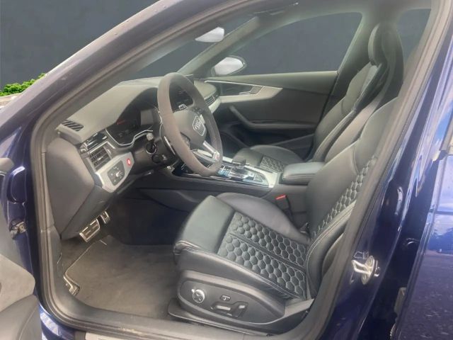 Audi RS4 Avant Quattro