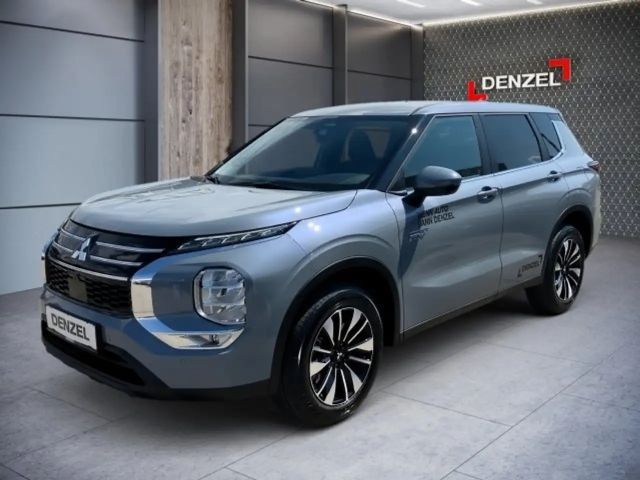 Mitsubishi Outlander 4WD Invite PHEV