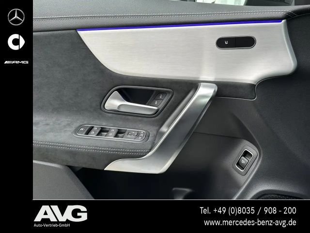 Mercedes-Benz CLA 200 AMG Line Coupé