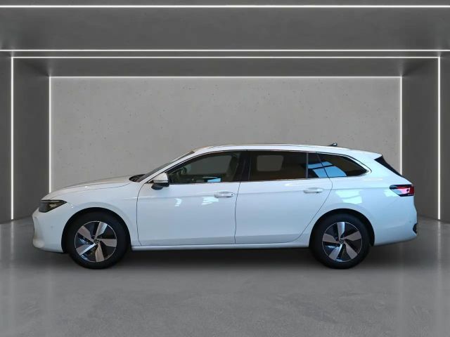 Volkswagen Passat 1.5 eTSI Business DSG