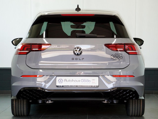 Volkswagen Golf 1.5 eTSI DSG R-Line