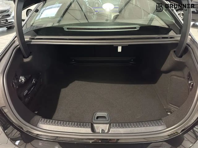 Mercedes-Benz E 200 AVANTGARDE Sedan