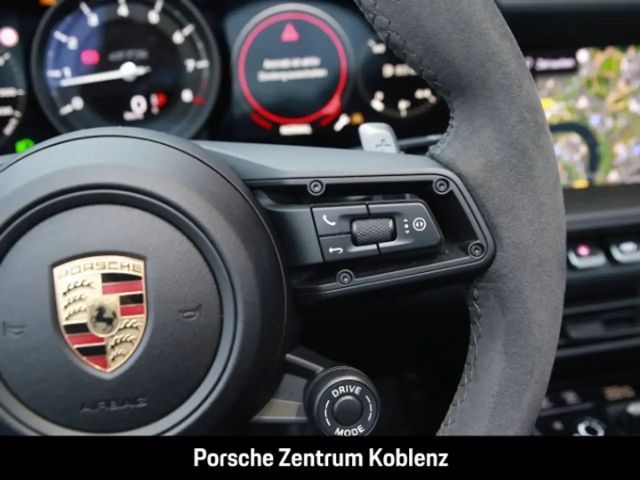 Porsche 992 Cabrio Carrera GTS