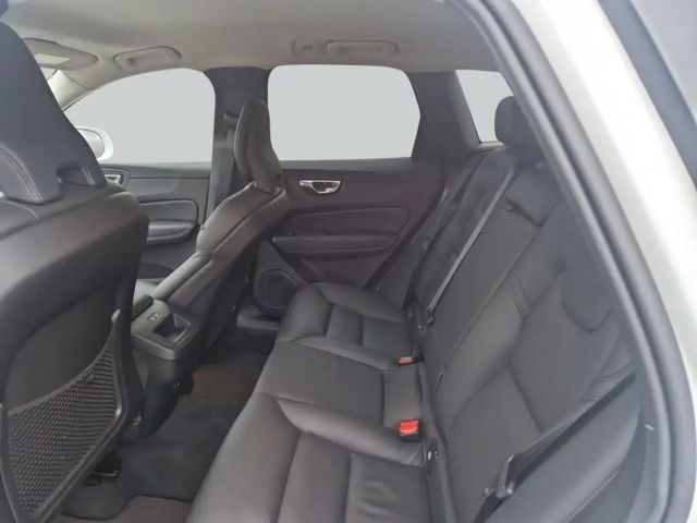 Volvo XC60 AWD Core