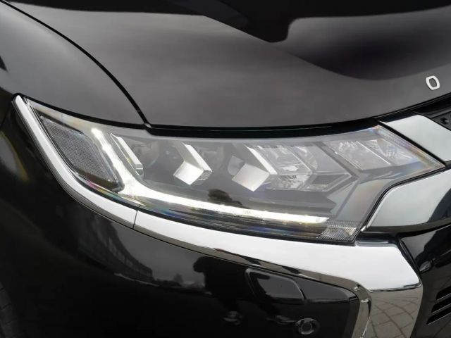 Mitsubishi Outlander 4WD PHEV