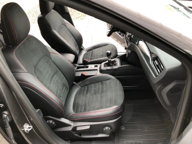 Ford Kuga Hybrid ST Line X