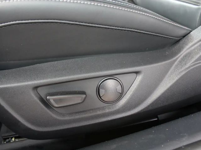 Ford Mustang Fastback GT 5.0 V8