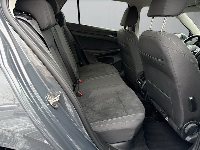 Volkswagen Golf 1.5 eTSI DSG Golf VIII Style