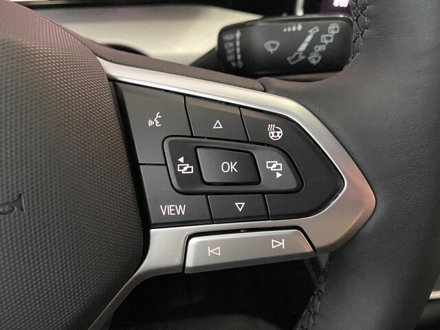 Volkswagen Golf 1.5 TSI BMT Golf VIII