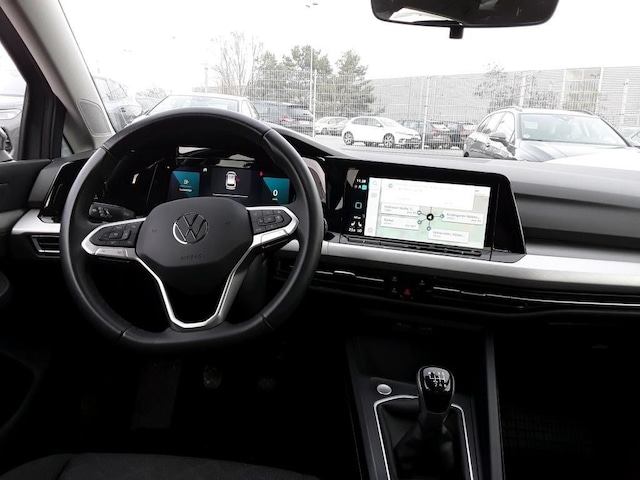 Volkswagen Golf Life Variant