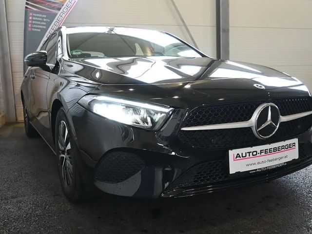 Mercedes-Benz A 180 A 180 d