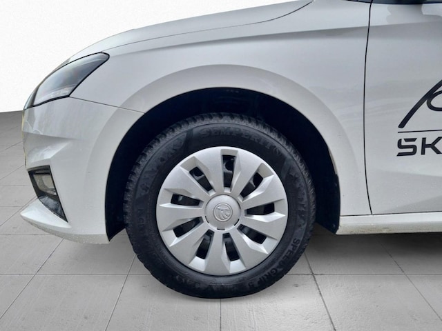 Skoda Fabia Fabia Essence 1.0 MPI LED PDC Front Assist