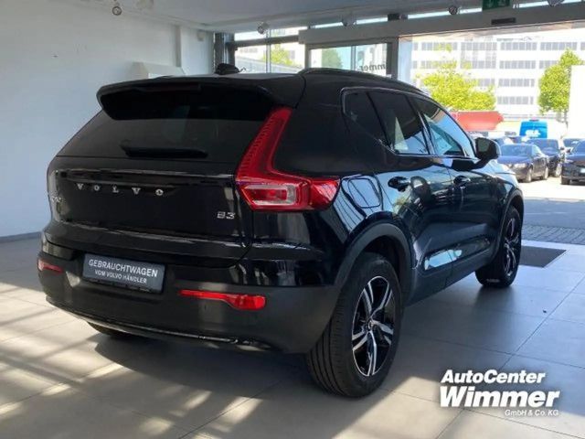 Volvo XC40 Business Dark Plus