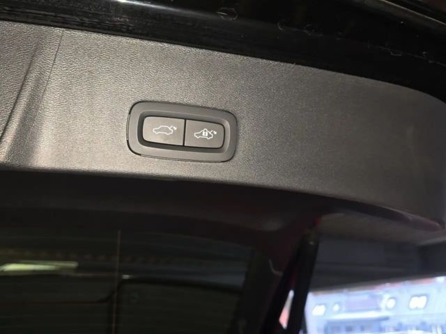 Volvo XC40 Core Recharge T4