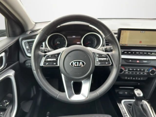 Kia Ceed CRDi Hybrid Spirit