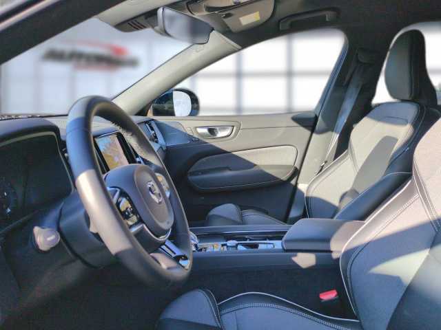 Volvo XC60 Navi LED Klima Standhzg Einparkhilfe el. Fenster