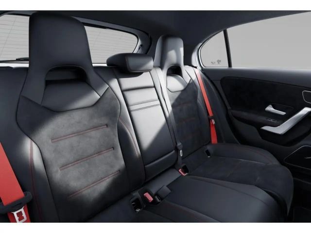 Mercedes-Benz A 45 AMG 4MATIC+ AMG Line Coupé