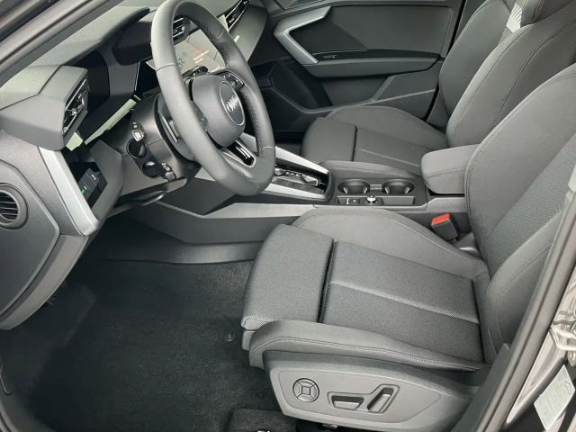 Audi A3 45 TFSI Hybride S-Line Sedan