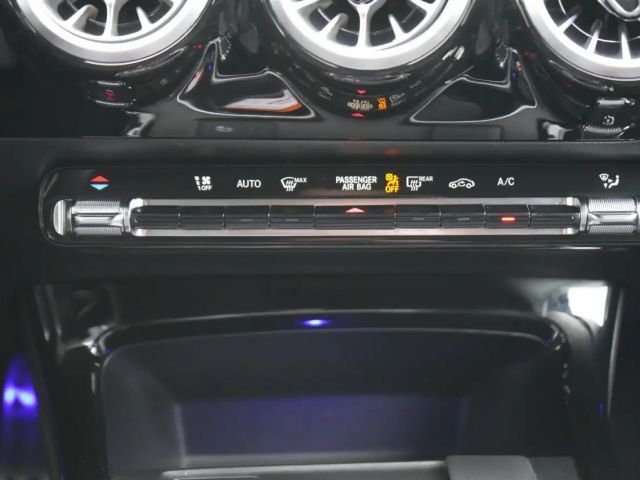 Mercedes-Benz A 200 A 200 d AMG Line