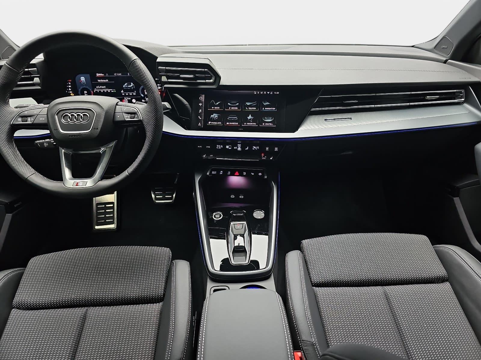 Audi A3 35 TFSI S-Line Sedan Sportback