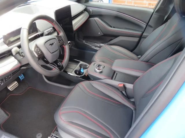 Ford Mustang Mach-E AWD Premium