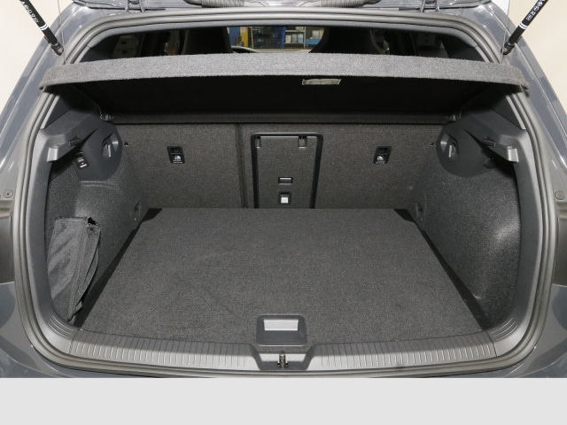 Volkswagen Golf 1.5 eTSI Golf VIII R-Line